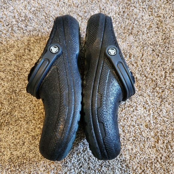 Crocs Black Classic Glitter Lined Clog - Picture 5 of 7